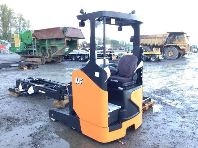Doosan BR16JW-9 - Xe tải tiếp cận: hình 2 Doosan BR16JW-9 - Xe tải tiếp cận: hình 2