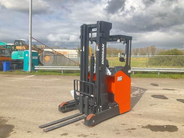 Doosan BR16JW-9 - Xe tải tiếp cận: hình 1 Doosan BR16JW-9 - Xe tải tiếp cận: hình 1