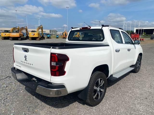 Peugeot Landtrek DC N2 - Xe tải nhỏ: hình 3 Peugeot Landtrek DC N2 - Xe tải nhỏ: hình 3