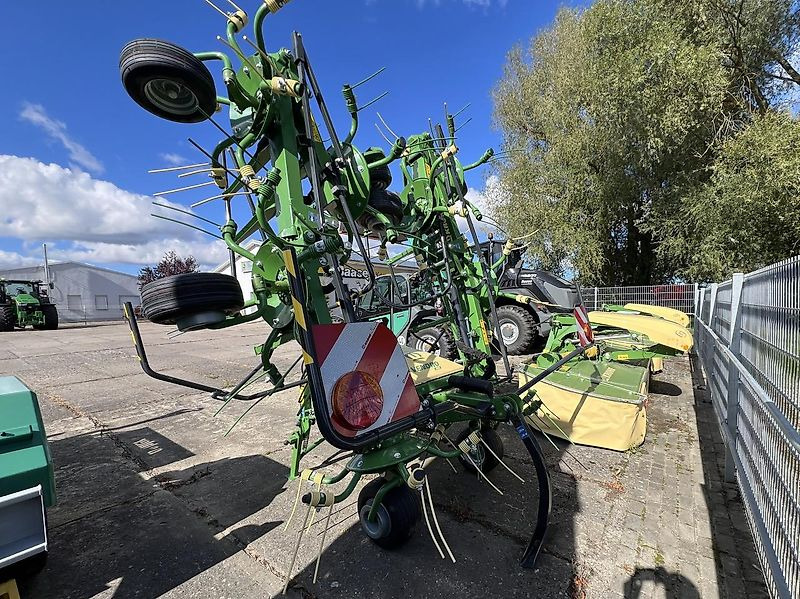 Krone Vendro 900 KW 103-24 - Dàn trải/ Cào: hình 3 Krone Vendro 900 KW 103-24 - Dàn trải/ Cào: hình 3