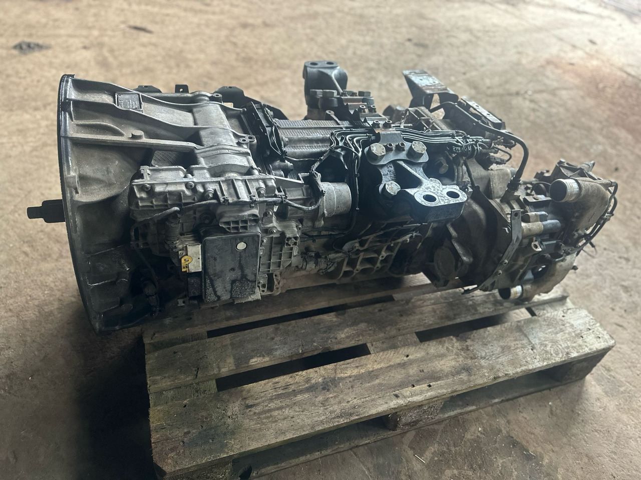 Mercedes G281-12 - Hộp số: hình 3 Mercedes G281-12 - Hộp số: hình 3