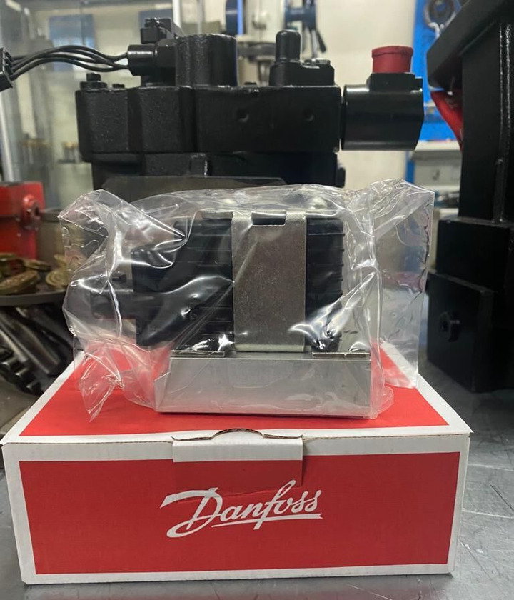 Danfoss MOOG Valfi Sauer-Danfoss MCV116G4201 for BOMAG construction roller - Thủy lực cho Máy lăn: hình 1 Danfoss MOOG Valfi Sauer-Danfoss MCV116G4201 for BOMAG construction roller - Thủy lực cho Máy lăn: hình 1