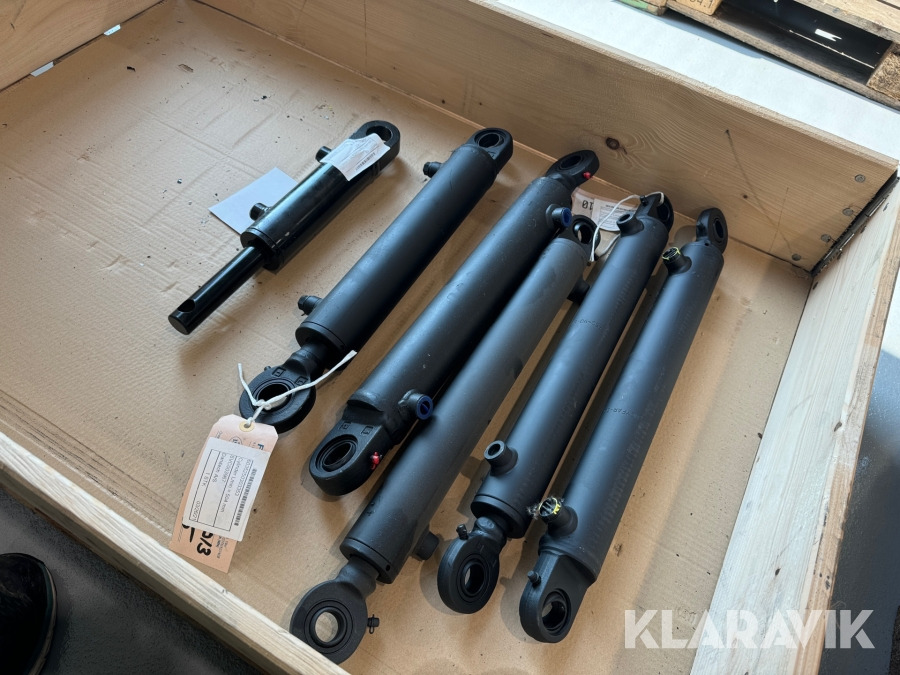 Diverse stempler Faroil - Trang thiết bị xây dựng: hình 1 Diverse stempler Faroil - Trang thiết bị xây dựng: hình 1