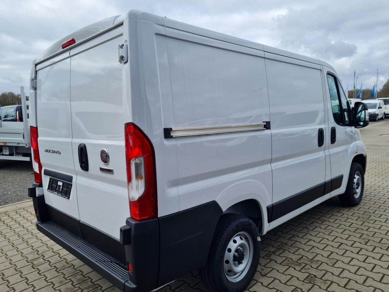 Fiat Ducato 30 Kasten L1H1 KLIMA PDC TEMPOMAT - Xe van nhỏ gọn: hình 4 Fiat Ducato 30 Kasten L1H1 KLIMA PDC TEMPOMAT - Xe van nhỏ gọn: hình 4
