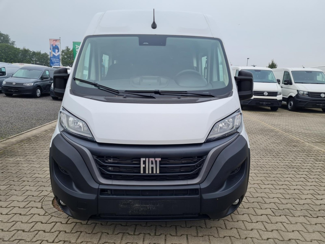 Fiat Ducato 35 Kombi Doka 7-Sitze 2x Schiebetür Maxi L2H2 - Xe bus mini, Xe van chở khách: hình 2 Fiat Ducato 35 Kombi Doka 7-Sitze 2x Schiebetür Maxi L2H2 - Xe bus mini, Xe van chở khách: hình 2