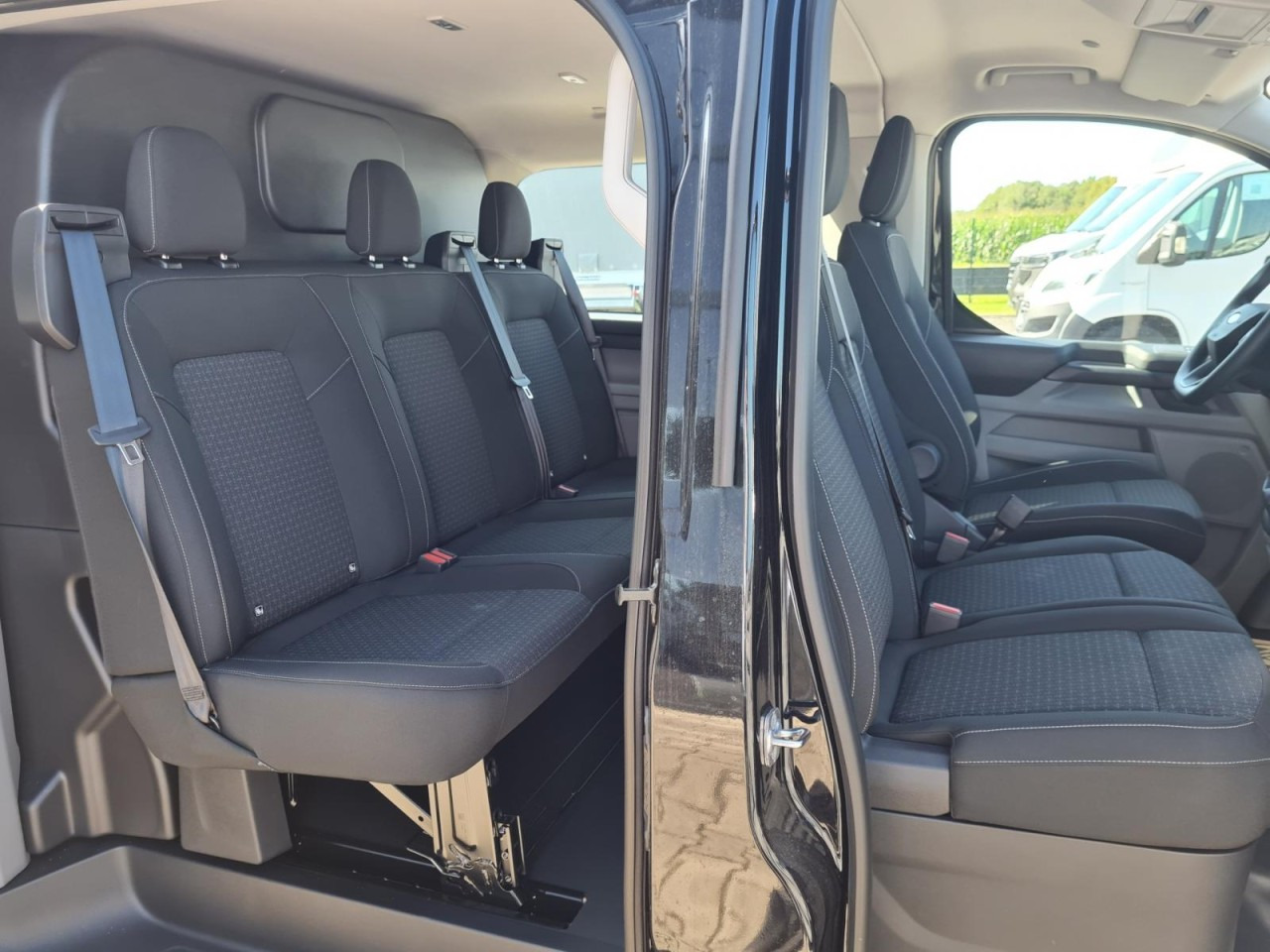 Ford Custom Kasten 320 L2 Trend Doka 6-Sitze KAMERA TEMPO - Xe van nhỏ gọn, Xe tải van: hình 4 Ford Custom Kasten 320 L2 Trend Doka 6-Sitze KAMERA TEMPO - Xe van nhỏ gọn, Xe tải van: hình 4