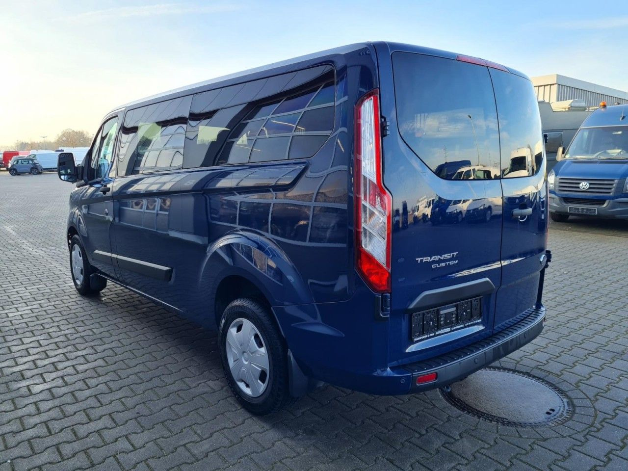 Ford Custom Kombi 320 L2 Trend 9 Sitze KLIMA PDC TEMP - Xe van chở khách: hình 5 Ford Custom Kombi 320 L2 Trend 9 Sitze KLIMA PDC TEMP - Xe van chở khách: hình 5