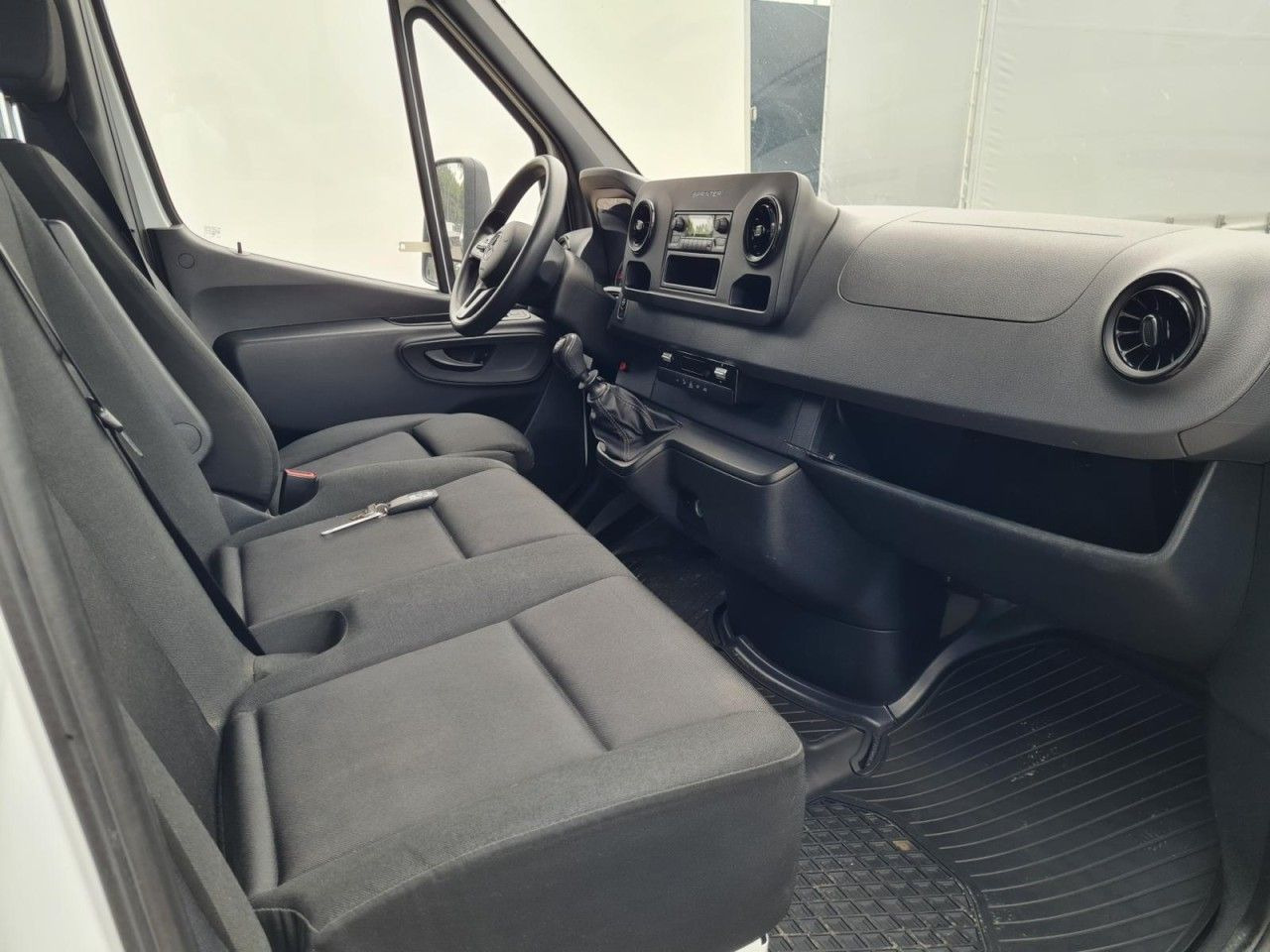 Xe tải nhỏ thùng kín Mercedes-Benz Sprinter 315 CDI Koffer LBW RWD KLIMA TEMPOMAT: hình 12