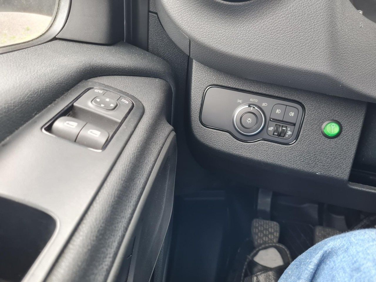Xe tải nhỏ thùng kín Mercedes-Benz Sprinter 315 CDI Koffer LBW RWD KLIMA TEMPOMAT: hình 18