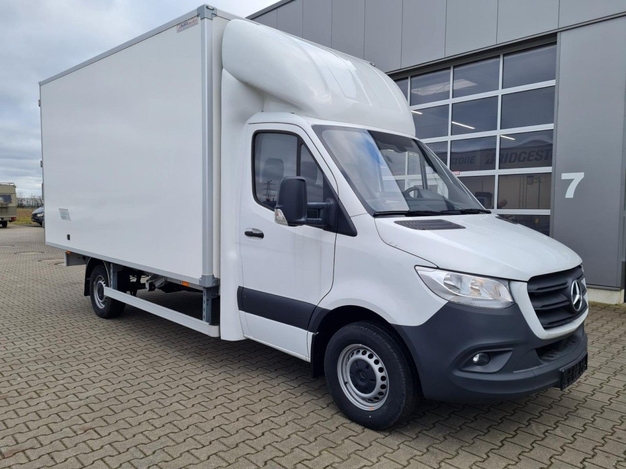 Mercedes-Benz Sprinter 315 CDi Koffer lang MBux, Klima - Xe tải nhỏ thùng kín: hình 3 Mercedes-Benz Sprinter 315 CDi Koffer lang MBux, Klima - Xe tải nhỏ thùng kín: hình 3