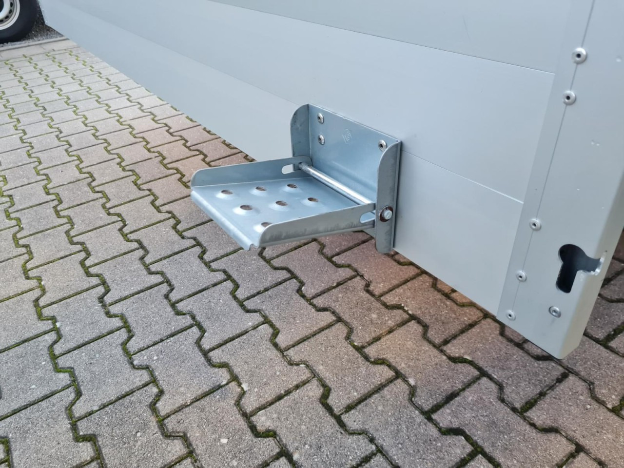 Xe tải nhỏ phẳng Mercedes-Benz Sprinter 317 CDI Pritsche L3 lang RWD KLIMA TEMPOMAT: hình 16