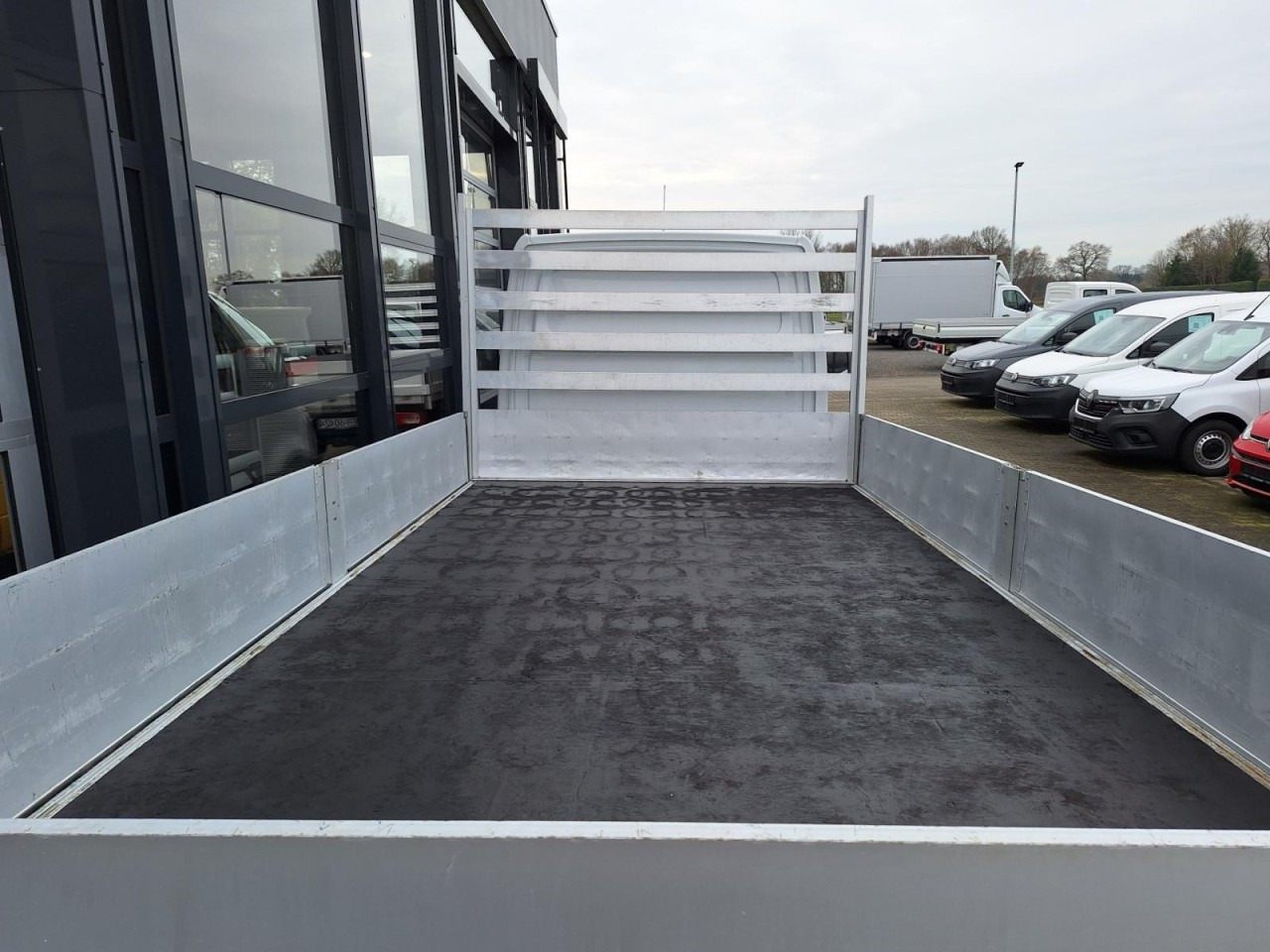 Mercedes-Benz Sprinter 317 CDI Pritsche L4 RWD AHK KLIMA TEMPOMAT - Xe tải nhỏ phẳng: hình 3 Mercedes-Benz Sprinter 317 CDI Pritsche L4 RWD AHK KLIMA TEMPOMAT - Xe tải nhỏ phẳng: hình 3