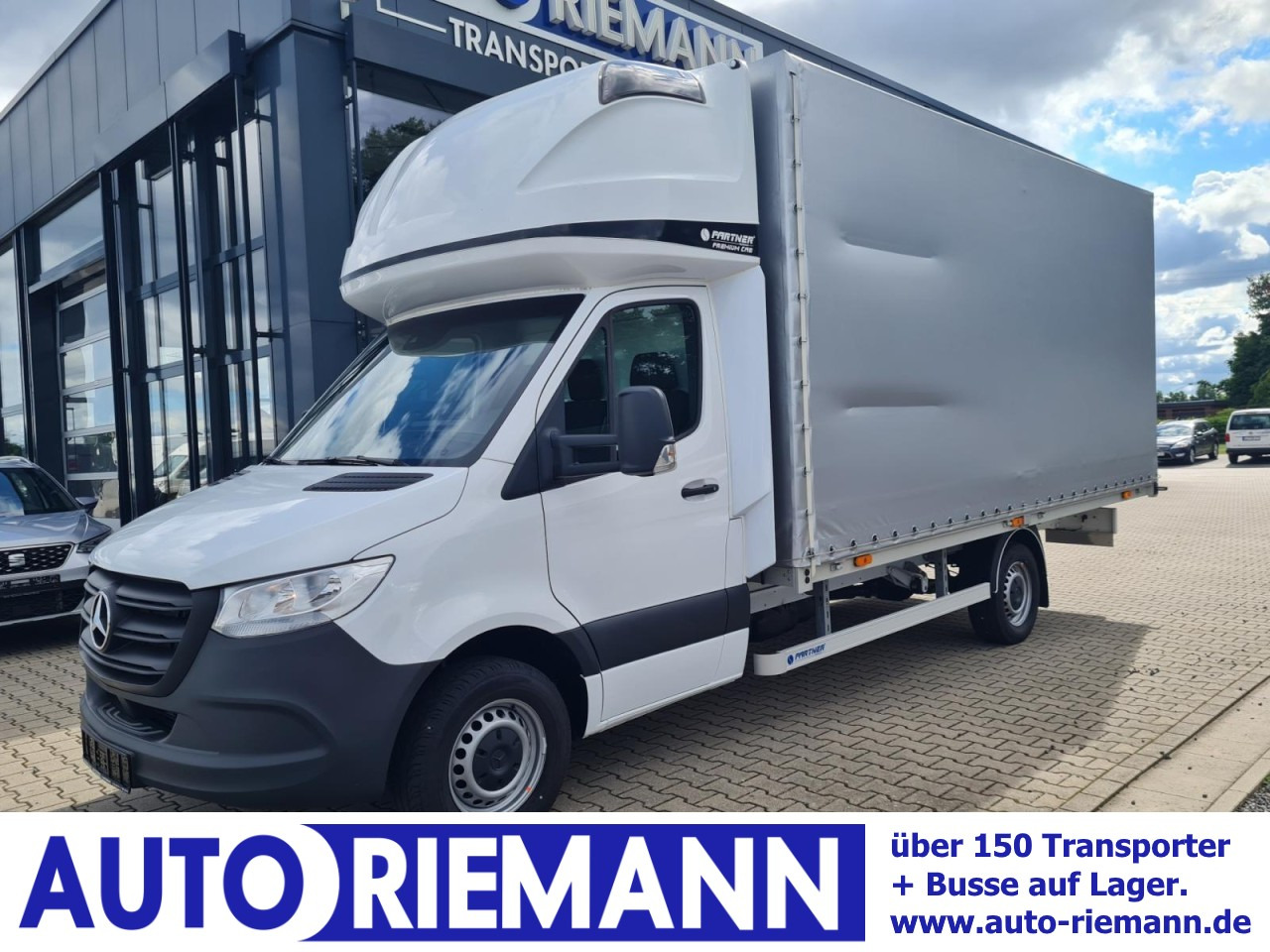 Mercedes-Benz Sprinter 317 Pritsche Plane Schlafkab RWD 10 Pal - Xe van thùng mui bạt: hình 1 Mercedes-Benz Sprinter 317 Pritsche Plane Schlafkab RWD 10 Pal - Xe van thùng mui bạt: hình 1