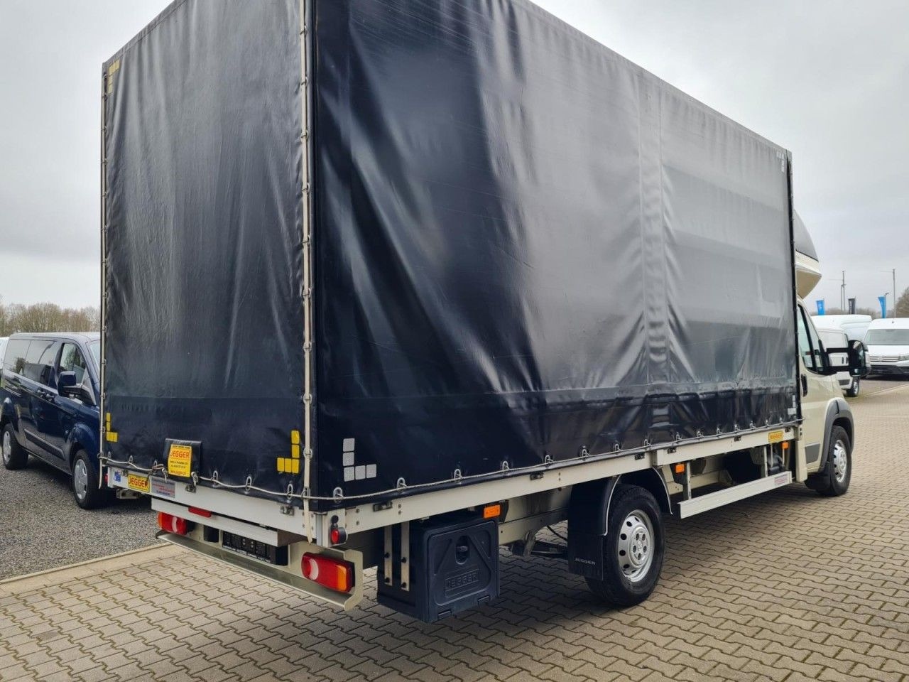 Peugeot Boxer Pritsche L4 Schiebe Plane Schlafkab Luftfe - Xe van thùng mui bạt: hình 4 Peugeot Boxer Pritsche L4 Schiebe Plane Schlafkab Luftfe - Xe van thùng mui bạt: hình 4