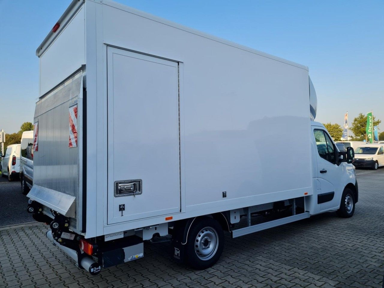 Renault Master 3.5t Möbel Koffer LBW KLIMA KOMFORT TEMPO - Xe tải nhỏ thùng kín: hình 4 Renault Master 3.5t Möbel Koffer LBW KLIMA KOMFORT TEMPO - Xe tải nhỏ thùng kín: hình 4