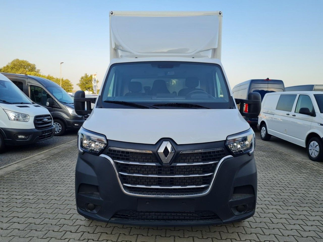 Renault Master 3.5t Möbel Koffer LBW KLIMA KOMFORT TEMPO - Xe tải nhỏ thùng kín: hình 2 Renault Master 3.5t Möbel Koffer LBW KLIMA KOMFORT TEMPO - Xe tải nhỏ thùng kín: hình 2