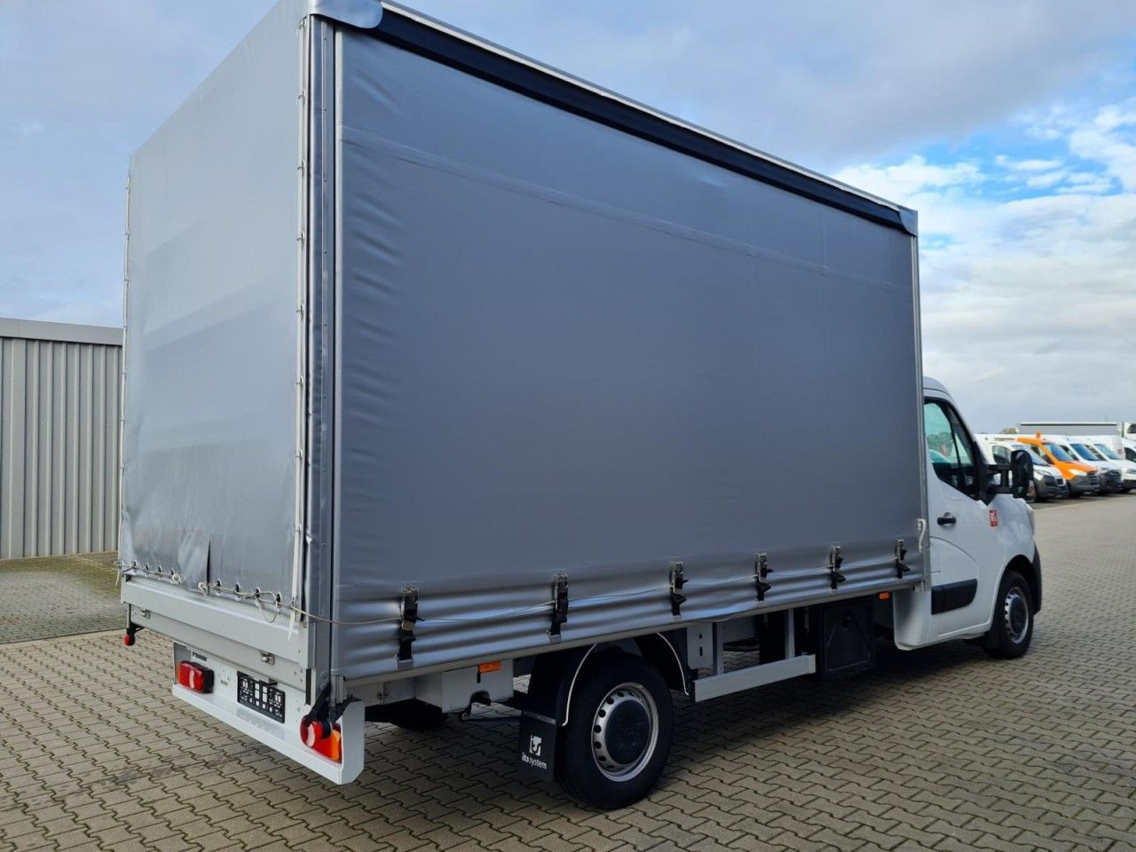 Renault Master 3,5t Pritsche Schiebe Plane ERGO KLIMA TE - Xe van thùng mui bạt: hình 2 Renault Master 3,5t Pritsche Schiebe Plane ERGO KLIMA TE - Xe van thùng mui bạt: hình 2
