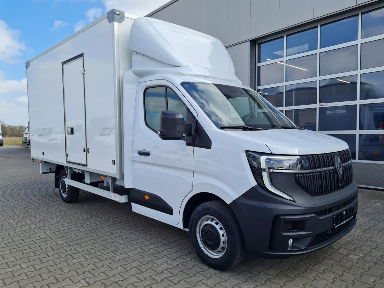 Renault Master 35 New Möbel Koffer KLIMA KOMFORT TEMPOMA - Xe tải nhỏ thùng kín: hình 3 Renault Master 35 New Möbel Koffer KLIMA KOMFORT TEMPOMA - Xe tải nhỏ thùng kín: hình 3