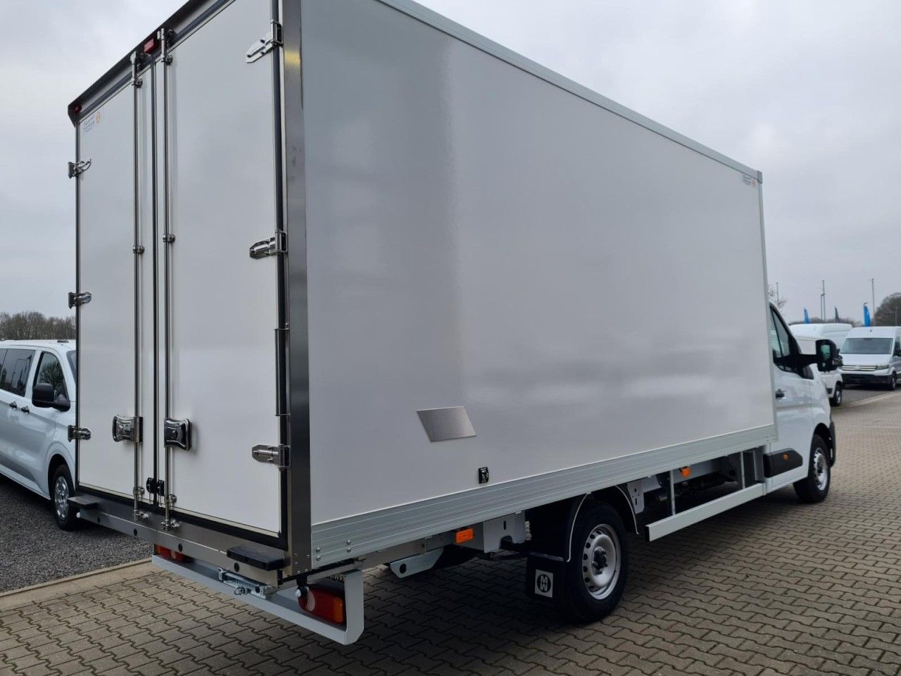 Renault Master 35 New Möbel Koffer LF 4.80m KLIMA TEMPOM - Xe tải nhỏ thùng kín: hình 4 Renault Master 35 New Möbel Koffer LF 4.80m KLIMA TEMPOM - Xe tải nhỏ thùng kín: hình 4