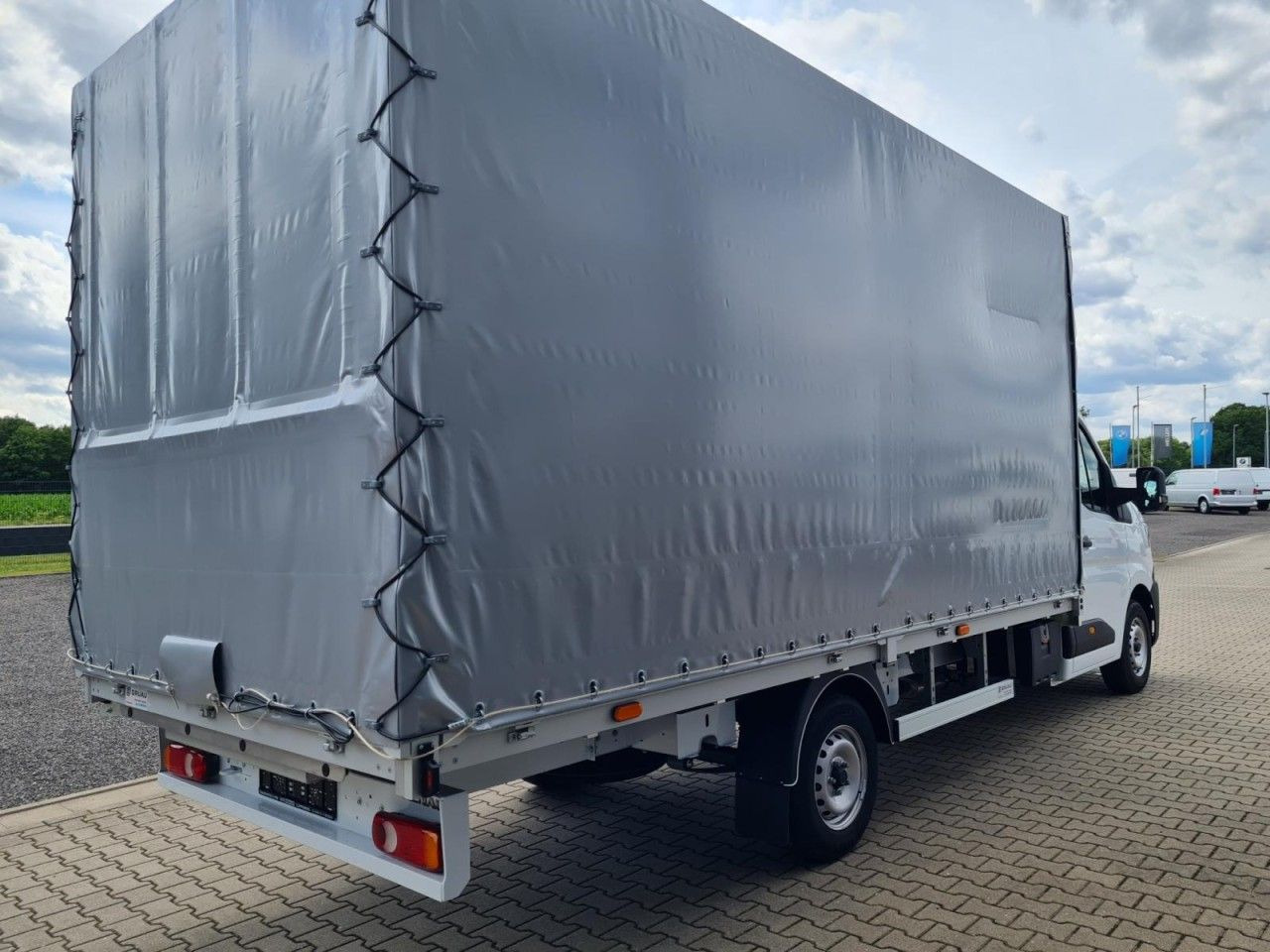 Renault Master 35 Pritsche Schiebe Plane dCi 170 10 Pal. - Xe van thùng mui bạt: hình 5 Renault Master 35 Pritsche Schiebe Plane dCi 170 10 Pal. - Xe van thùng mui bạt: hình 5
