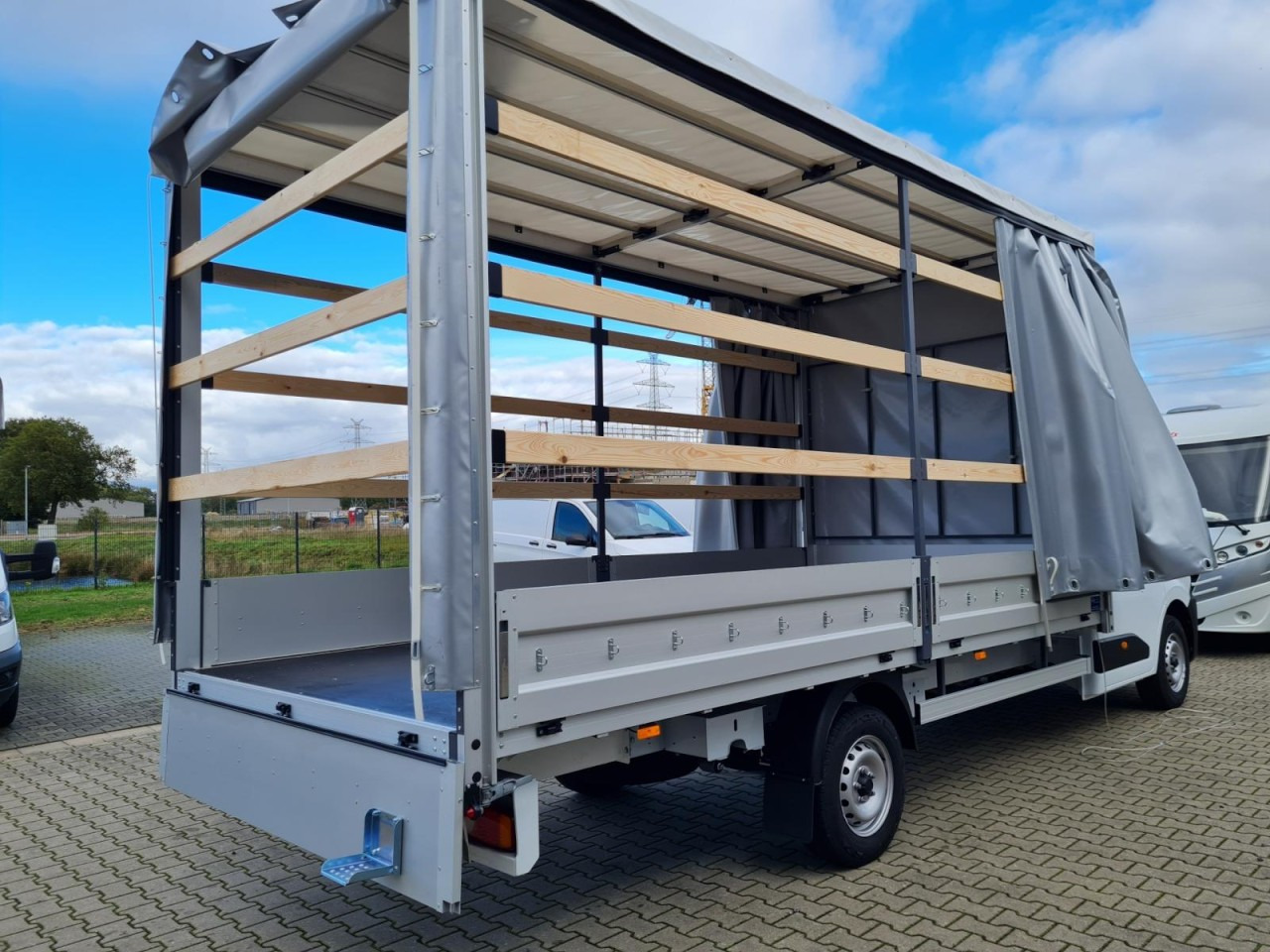 Renault Master Pritsche 2x Schiebe Plane 10 Pal. LUFTFEDERUNG - Xe van thùng mui bạt: hình 5 Renault Master Pritsche 2x Schiebe Plane 10 Pal. LUFTFEDERUNG - Xe van thùng mui bạt: hình 5