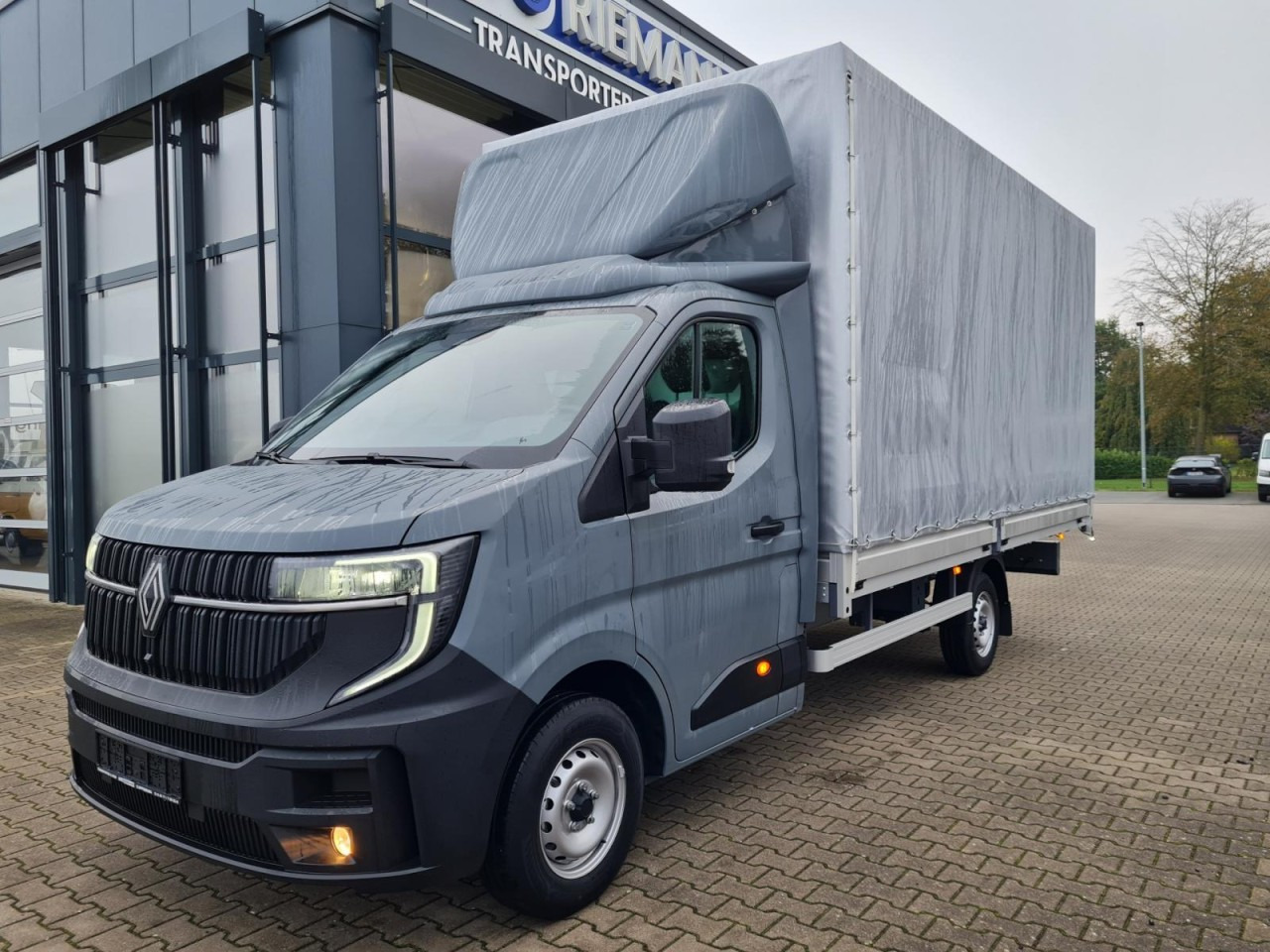 Renault Master Pritsche Schiebe Plane 10 Pal. LUFTFEDERUNG - Xe van thùng mui bạt: hình 2 Renault Master Pritsche Schiebe Plane 10 Pal. LUFTFEDERUNG - Xe van thùng mui bạt: hình 2