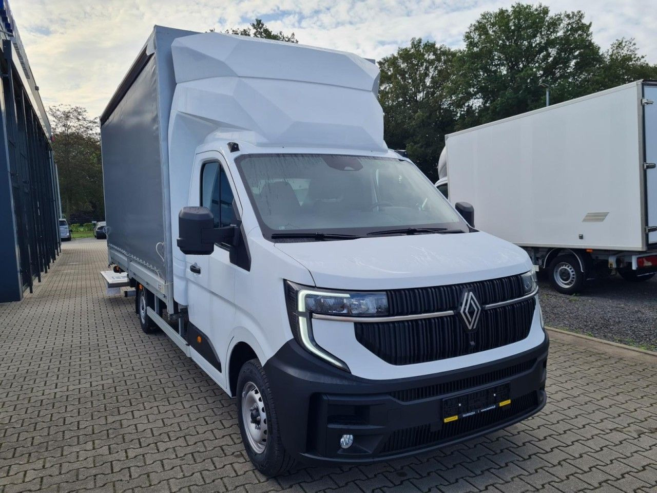Renault Master Pritsche Schiebe Plane LBW 10 Pal. Luftfe - Xe van thùng mui bạt: hình 2 Renault Master Pritsche Schiebe Plane LBW 10 Pal. Luftfe - Xe van thùng mui bạt: hình 2