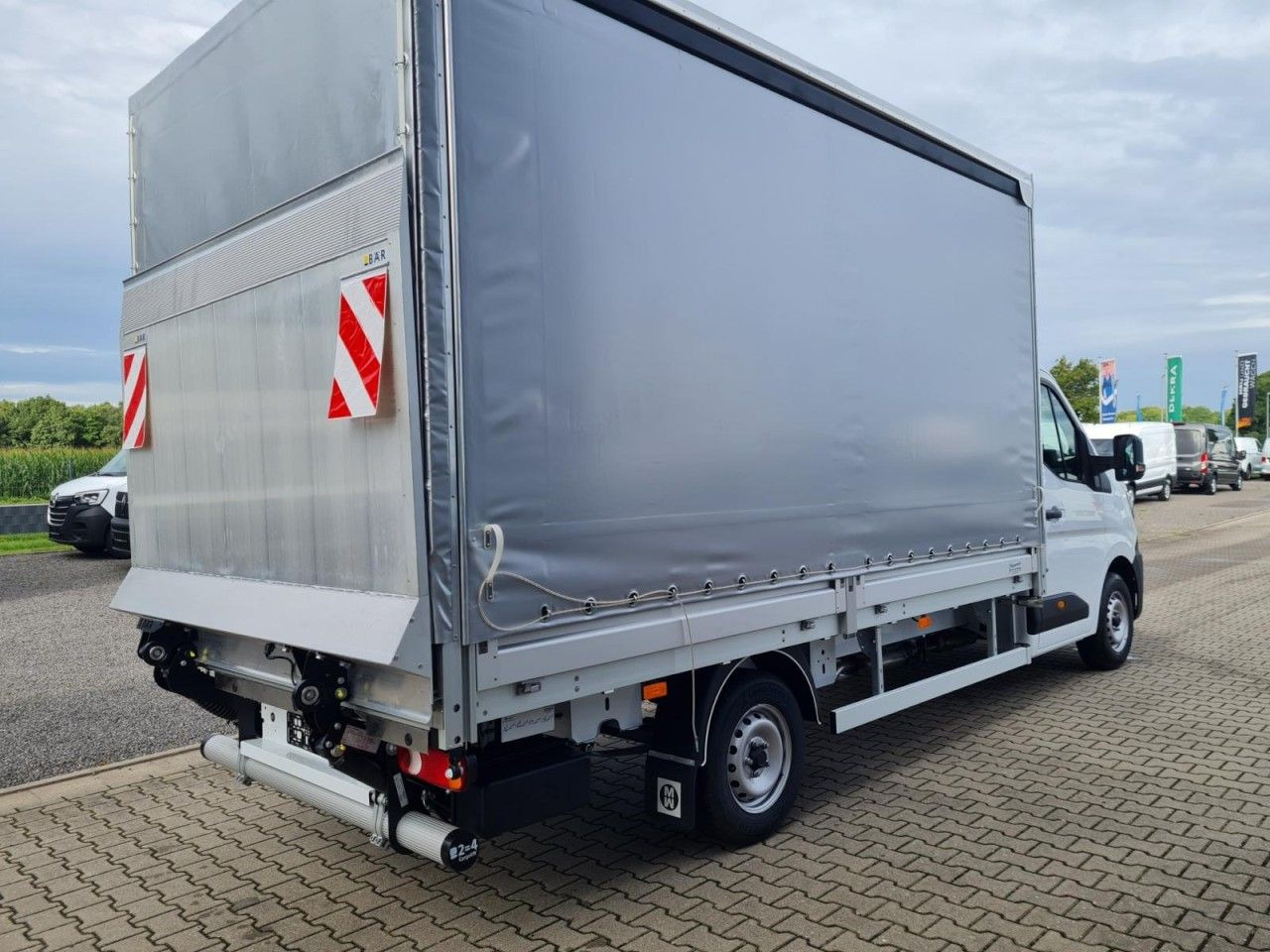 Renault Master Pritsche Schiebe Plane LBW Luftfederung - Xe van thùng mui bạt: hình 5 Renault Master Pritsche Schiebe Plane LBW Luftfederung - Xe van thùng mui bạt: hình 5