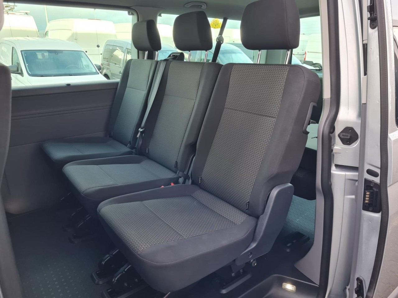 Xe bus mini, Xe van chở khách VW Volkswagen T6.1 Caravelle TDI lang 9 Sitzer 2 Schiebetüren Trendl.: hình 16 Xe bus mini, Xe van chở khách VW Volkswagen T6.1 Caravelle TDI lang 9 Sitzer 2 Schiebetüren Trendl.: hình 16