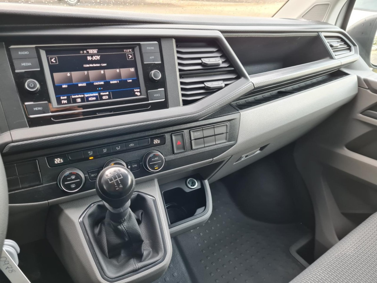 Xe bus mini, Xe van chở khách VW Volkswagen T6.1 Caravelle TDI lang 9 Sitzer 2 Schiebetüren Trendl.: hình 12 Xe bus mini, Xe van chở khách VW Volkswagen T6.1 Caravelle TDI lang 9 Sitzer 2 Schiebetüren Trendl.: hình 12