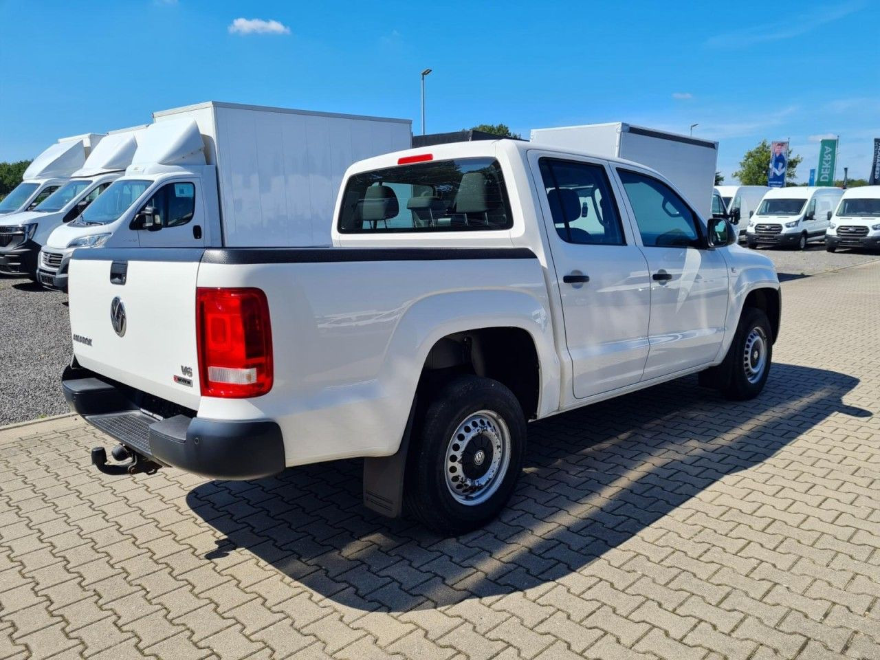 Volkswagen Amarok Doka V6 4Motion 3.0 TDI Trendline AHK - SUV: hình 4 Volkswagen Amarok Doka V6 4Motion 3.0 TDI Trendline AHK - SUV: hình 4