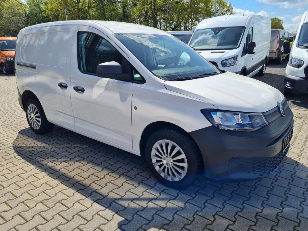 Volkswagen Caddy Kasten Cargo 2.0 TDI KLIMA KOMFORT PDC - Xe van nhỏ gọn: hình 3 Volkswagen Caddy Kasten Cargo 2.0 TDI KLIMA KOMFORT PDC - Xe van nhỏ gọn: hình 3