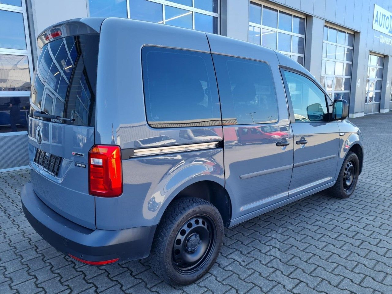Volkswagen Caddy Kombi 4Motion TDi 5-Sitze KLIMA STHZ TEMPO - Xe van chở khách: hình 4 Volkswagen Caddy Kombi 4Motion TDi 5-Sitze KLIMA STHZ TEMPO - Xe van chở khách: hình 4