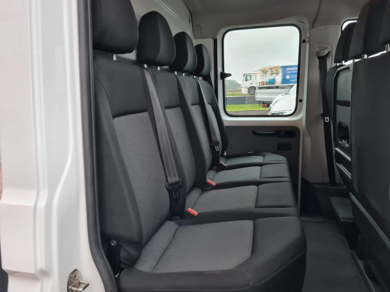 Volkswagen Crafter 35 Doka MR Pritsche AHK Klima 7 Sitzer - Xe tải nhỏ phẳng, Xe tải van: hình 4 Volkswagen Crafter 35 Doka MR Pritsche AHK Klima 7 Sitzer - Xe tải nhỏ phẳng, Xe tải van: hình 4