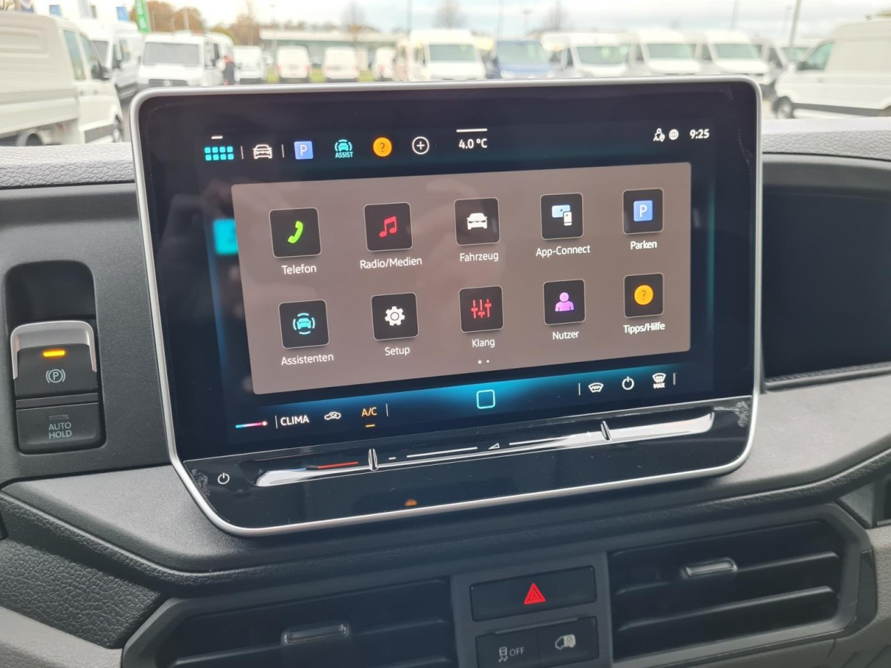 Xe van chở hàng Volkswagen Crafter 35 Kasten MR L3H3 AG 4MOTION AHK LED KAMERA: hình 12 Xe van chở hàng Volkswagen Crafter 35 Kasten MR L3H3 AG 4MOTION AHK LED KAMERA: hình 12