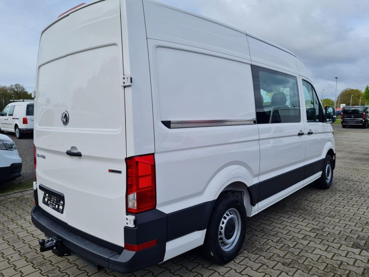 Volkswagen Crafter 35 Kasten PLUS MIXTO DOKA 4motion L3H3 - Xe van chở hàng, Xe tải van: hình 4 Volkswagen Crafter 35 Kasten PLUS MIXTO DOKA 4motion L3H3 - Xe van chở hàng, Xe tải van: hình 4