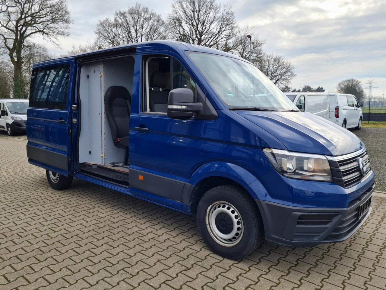 Volkswagen Crafter 35 Kasten Plus Doka mixto NAVI AHK 6 Sitzer - Xe van chở hàng, Xe tải van: hình 4 Volkswagen Crafter 35 Kasten Plus Doka mixto NAVI AHK 6 Sitzer - Xe van chở hàng, Xe tải van: hình 4