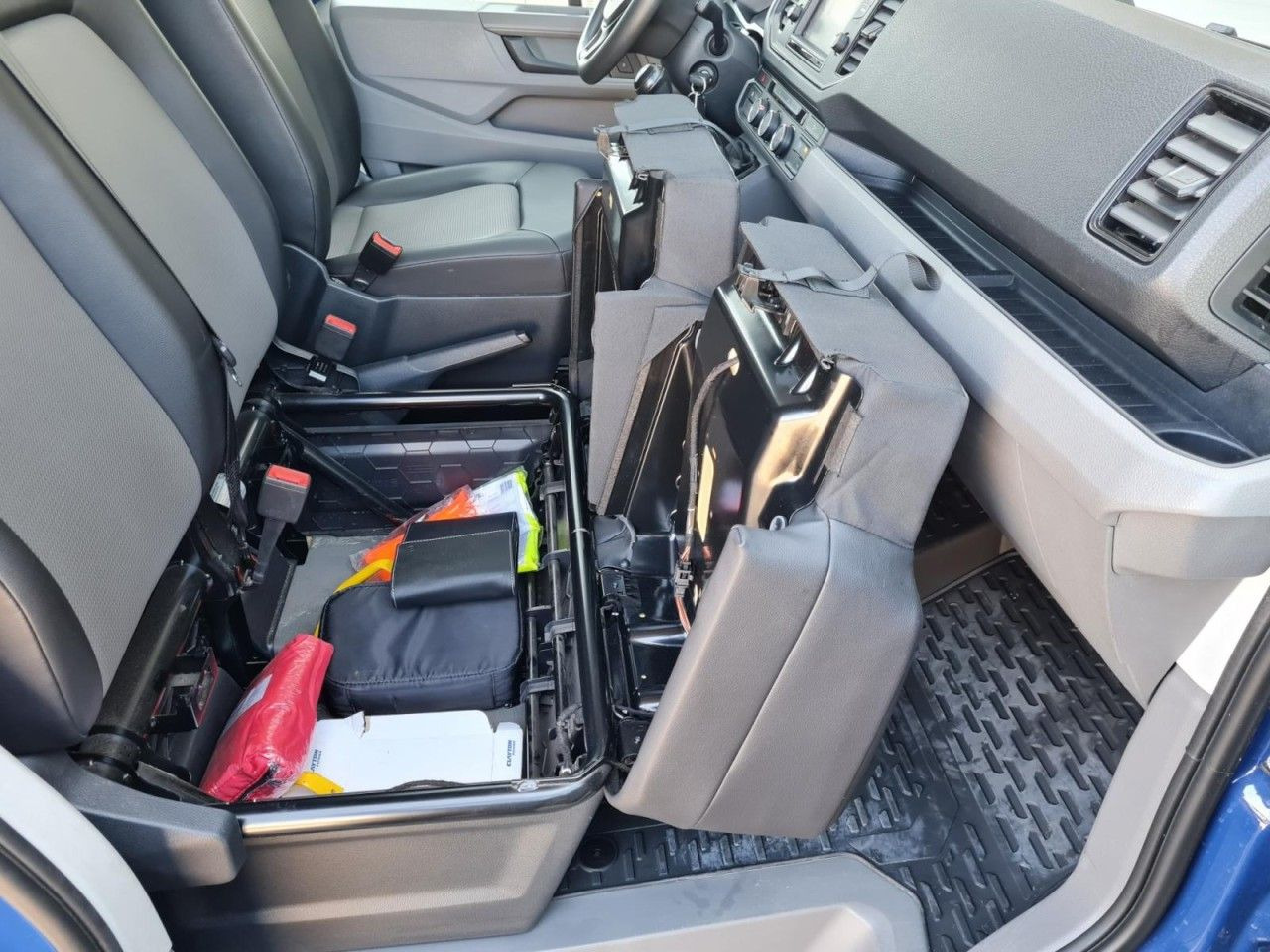 Xe van chở hàng Volkswagen Crafter 35 Kasten TDI MR L3H3 RWD AHK: hình 23