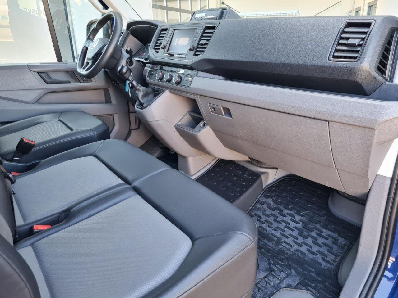 Xe van chở hàng Volkswagen Crafter 35 Kasten TDI MR L3H3 RWD AHK: hình 15