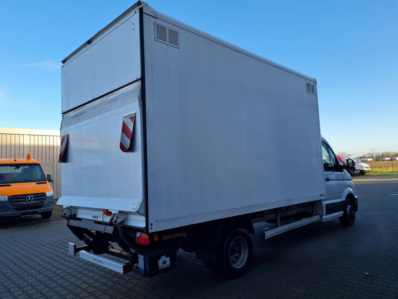 Volkswagen Crafter 50 Koffer hoch 2.0 TDI LBW KLIMA KAMERA - Xe tải nhỏ thùng kín: hình 4 Volkswagen Crafter 50 Koffer hoch 2.0 TDI LBW KLIMA KAMERA - Xe tải nhỏ thùng kín: hình 4