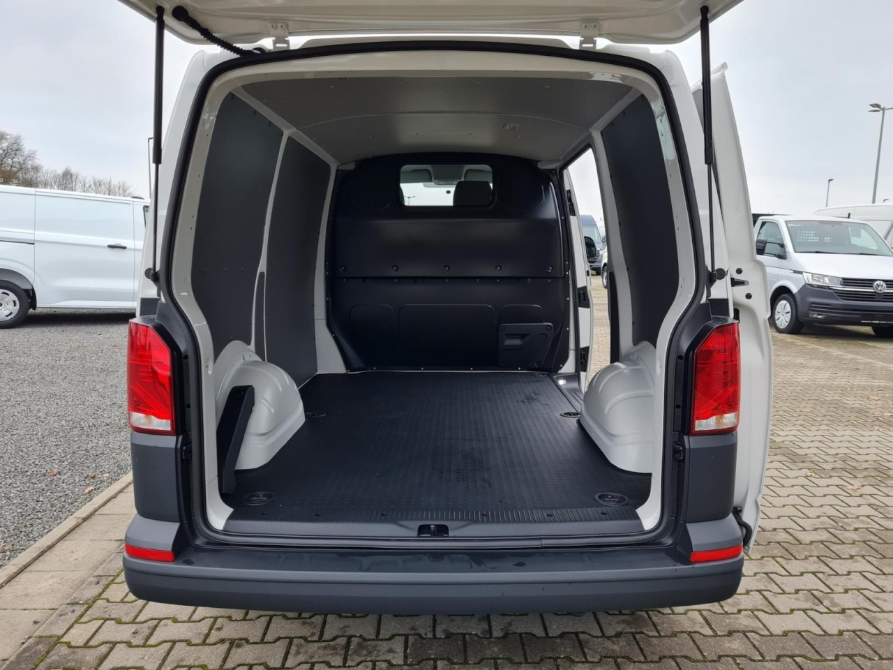 Volkswagen T6.1 Kasten KR Heckklappe KAMERA KLIMA Navi App - Xe van nhỏ gọn: hình 5 Volkswagen T6.1 Kasten KR Heckklappe KAMERA KLIMA Navi App - Xe van nhỏ gọn: hình 5