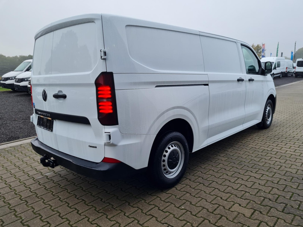 Volkswagen T7 Transporter Kasten TDI 4Motion LR L2H1 LED AUTOM. - Xe van nhỏ gọn: hình 4 Volkswagen T7 Transporter Kasten TDI 4Motion LR L2H1 LED AUTOM. - Xe van nhỏ gọn: hình 4