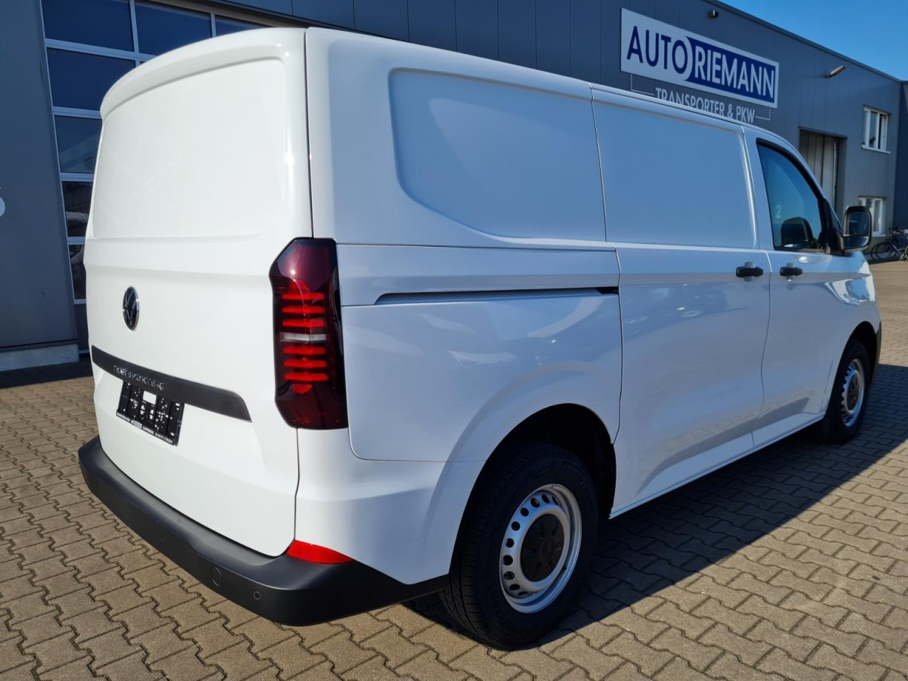 Volkswagen T7 Transporter Kasten TDi L1 Heckklappe KLIMA PDC - Xe van nhỏ gọn: hình 5 Volkswagen T7 Transporter Kasten TDi L1 Heckklappe KLIMA PDC - Xe van nhỏ gọn: hình 5