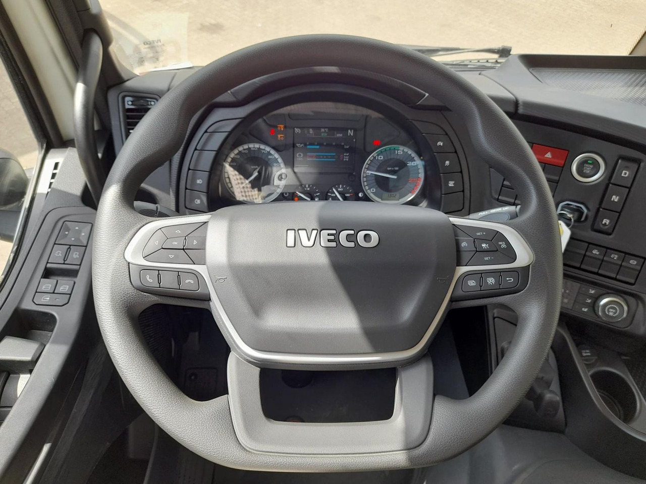 Xe tải nâng móc Iveco AD280X46Y/PS ON PALFINGER Lenk Lift: hình 14