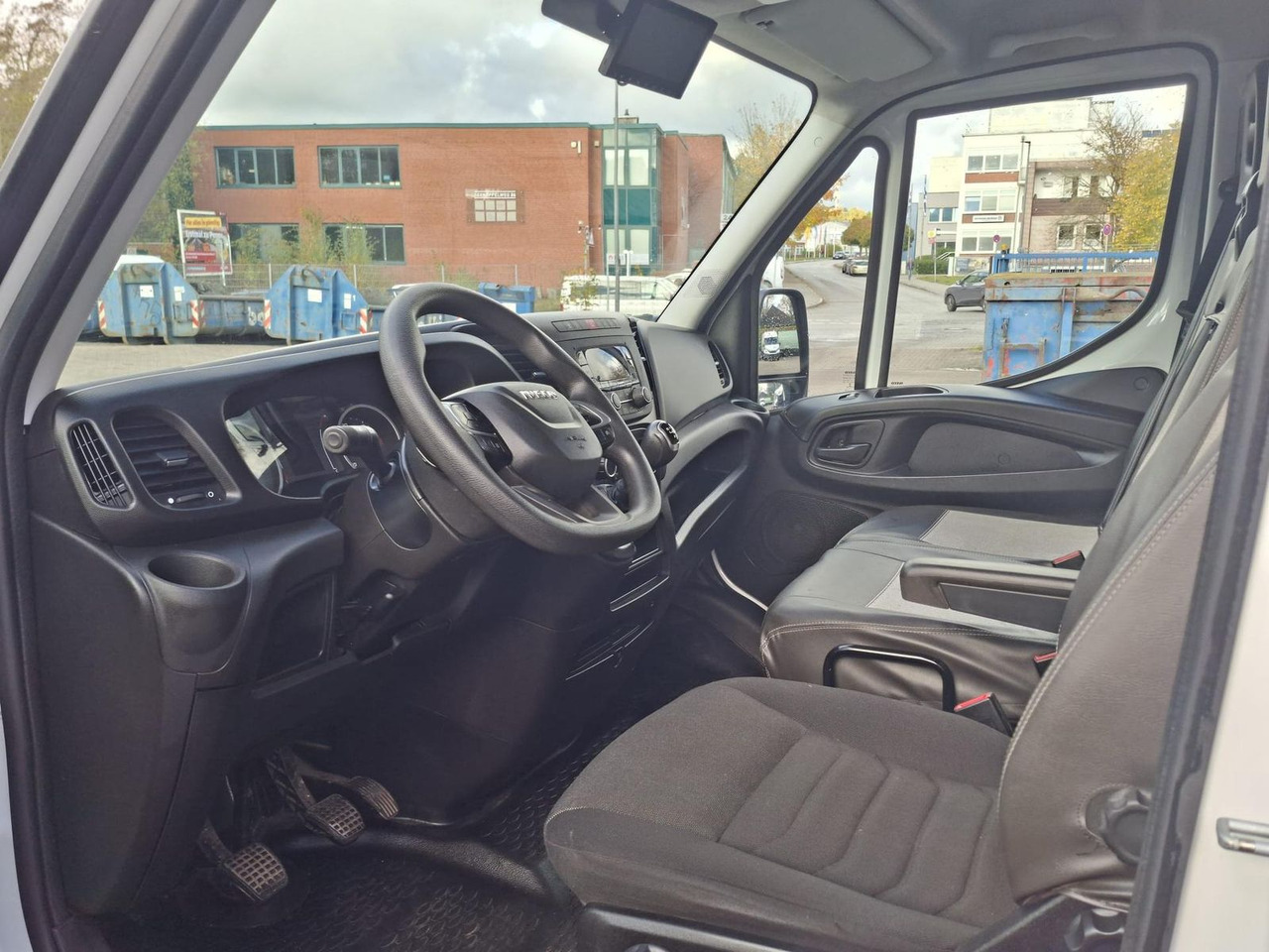 Xe van chở hàng Iveco Daily 35S14EV Radio*Kamera*Regal*AHK*Dachgepäck: hình 13