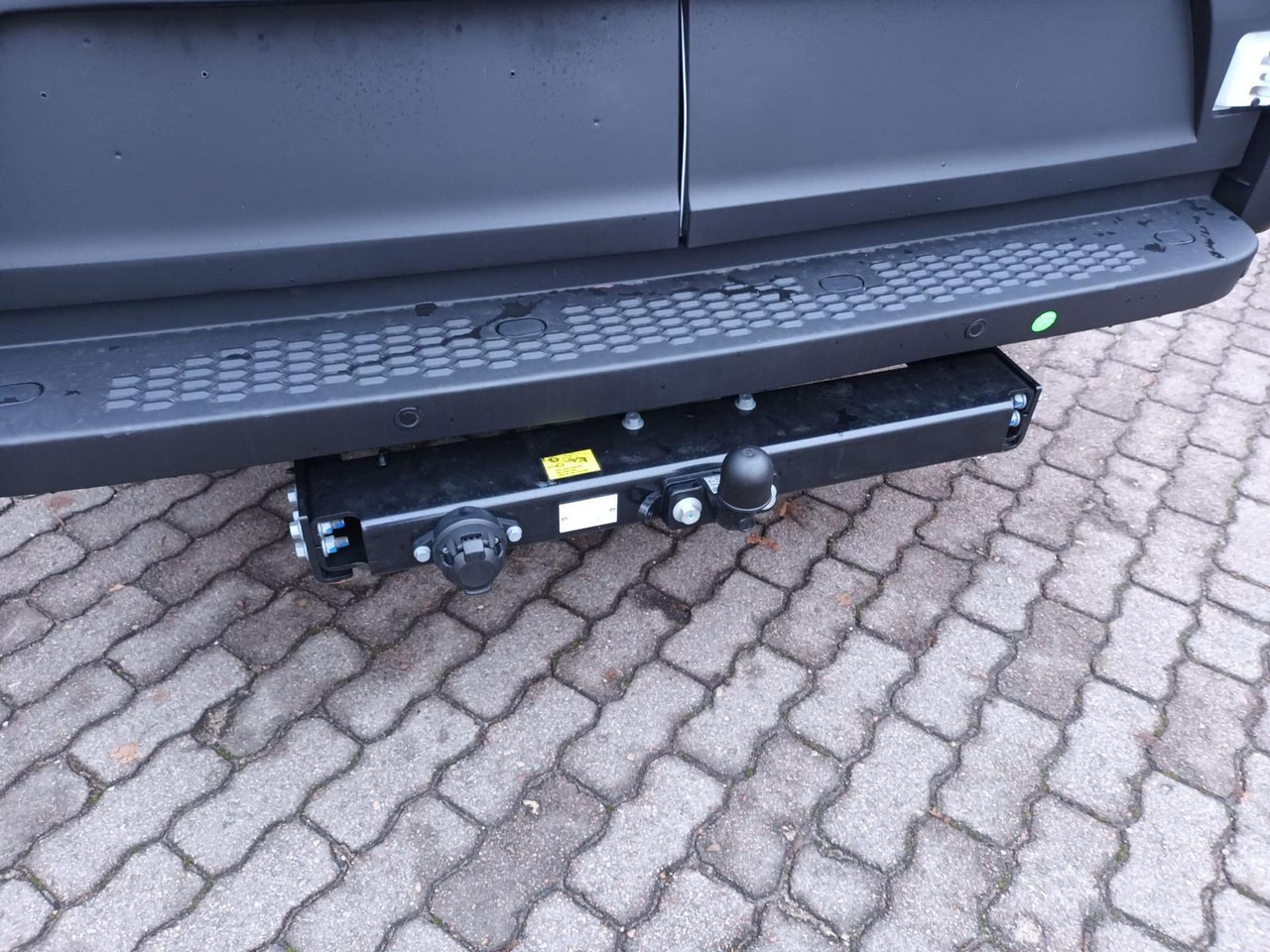 Iveco Daily 35S18HA8V 4100 KLIMA*AHK*RÜCKFAHRKAMERA... - Xe van chở hàng: hình 4 Iveco Daily 35S18HA8V 4100 KLIMA*AHK*RÜCKFAHRKAMERA... - Xe van chở hàng: hình 4