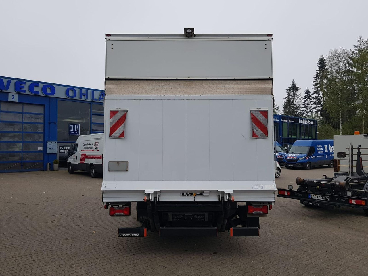 Iveco Daily 70C18HA8/P Koffer, Luftfederung, Kamera... - Xe tải nhỏ thùng kín: hình 5 Iveco Daily 70C18HA8/P Koffer, Luftfederung, Kamera... - Xe tải nhỏ thùng kín: hình 5