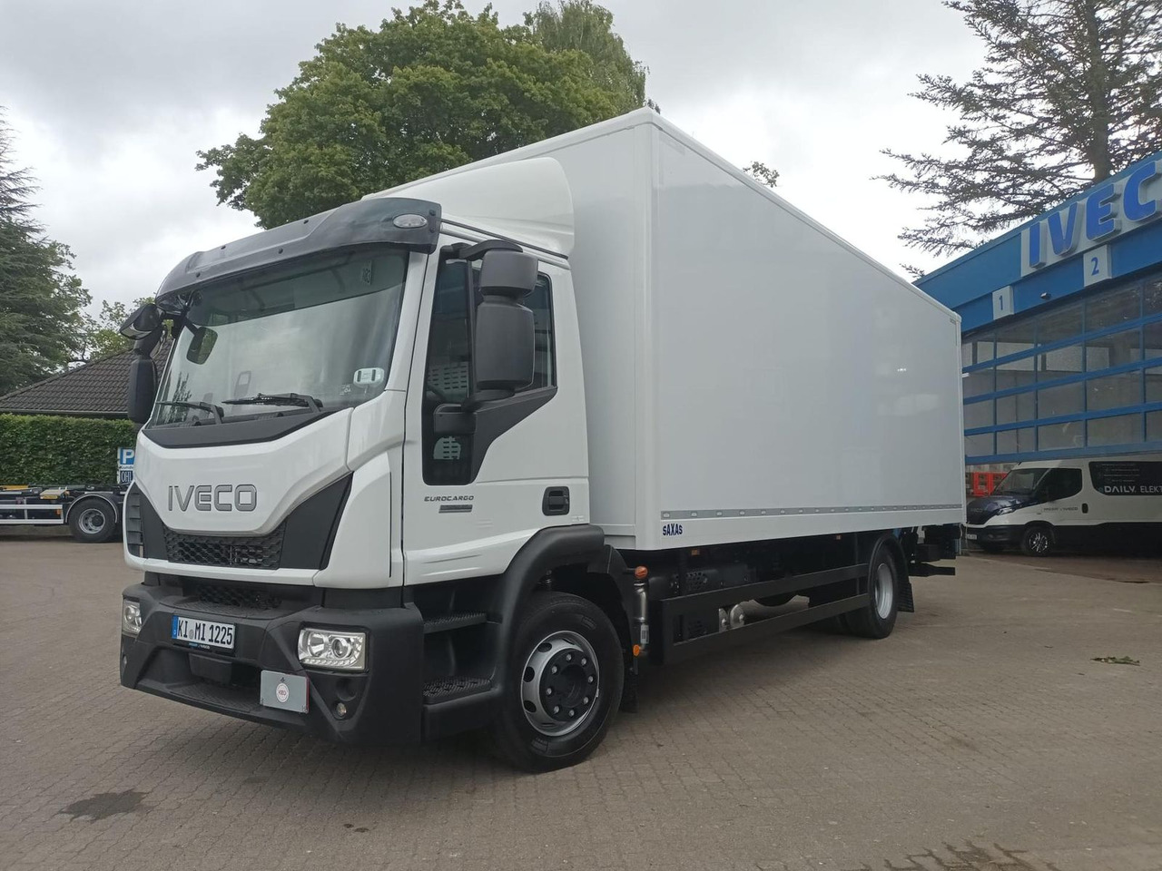 Iveco ML120E25/P mit SAXAS LBW 185 kW (252 PS), Aut... - Xe tải nhỏ thùng kín: hình 1 Iveco ML120E25/P mit SAXAS LBW 185 kW (252 PS), Aut... - Xe tải nhỏ thùng kín: hình 1