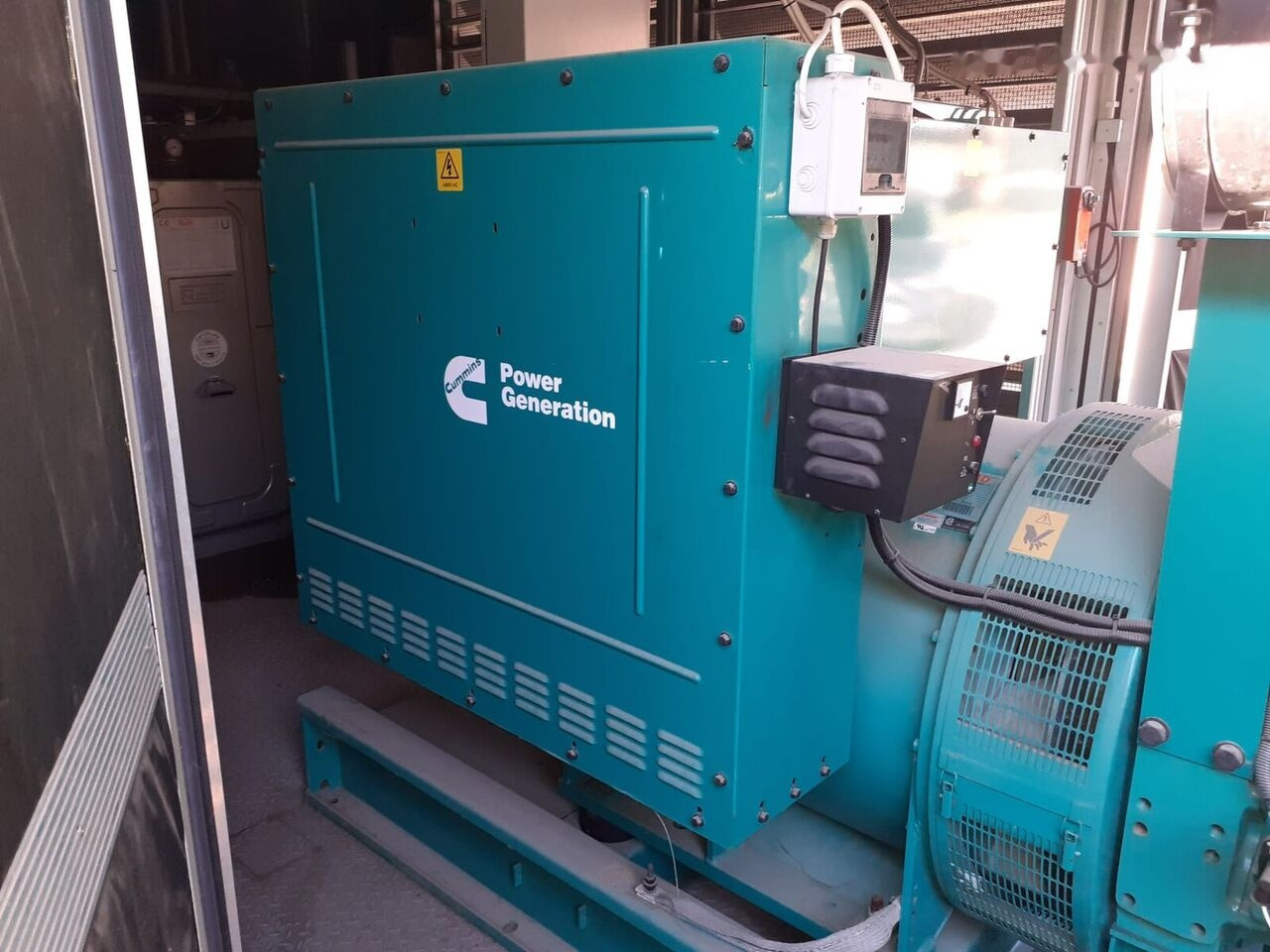 Stamford Generator Cummins STAMFORD 1600 KVA 2015 rok . Agregaty Prądotwó - Bộ phát điện: hình 2 Stamford Generator Cummins STAMFORD 1600 KVA 2015 rok . Agregaty Prądotwó - Bộ phát điện: hình 2
