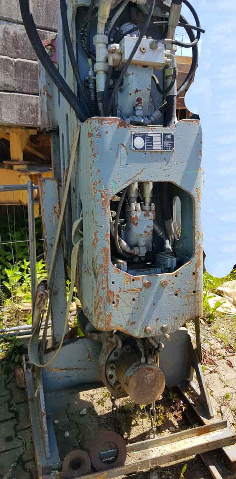 Sennebogen ZM19 T – Pile driver / Rammgerät - Máy đóng cọc: hình 2 Sennebogen ZM19 T – Pile driver / Rammgerät - Máy đóng cọc: hình 2